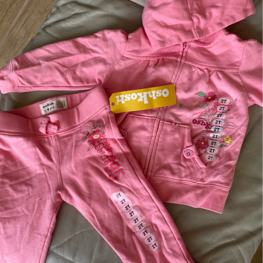 Girls OskKosh set